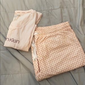 Never worn! Super soft pjs!